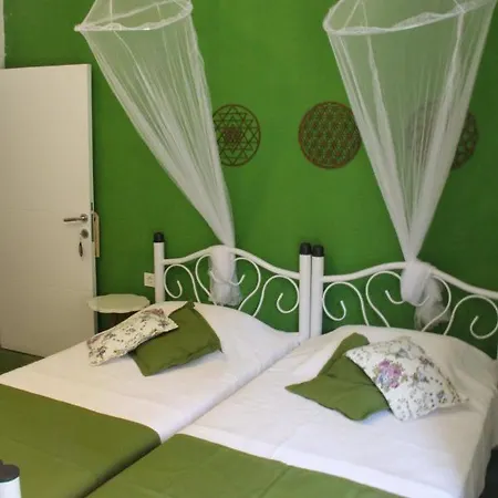 Alojamento de Acomodação e Pequeno-almoço Secluded Apart Surrounded By Nature In Kusadasi *
